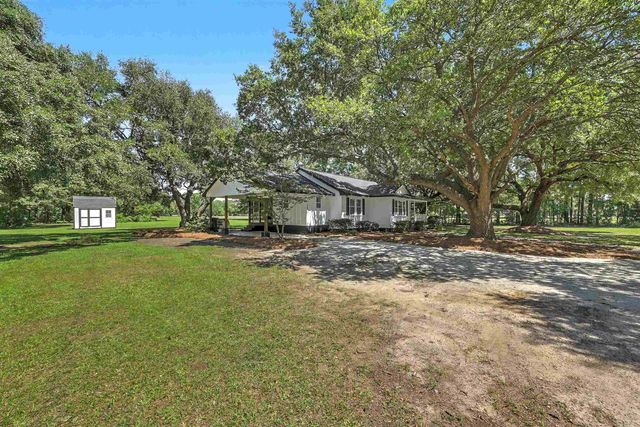 380 Morrisville Rd., Andrews, SC 29510