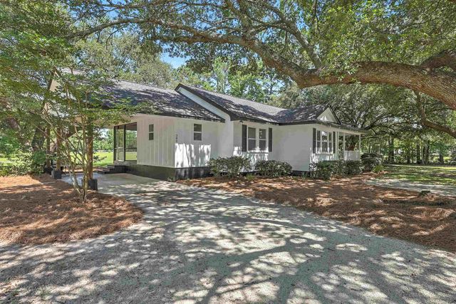380 Morrisville Rd., Andrews, SC 29510