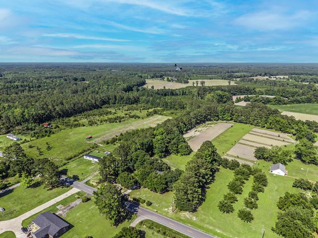 380 Morrisville Rd., Andrews, SC 29510