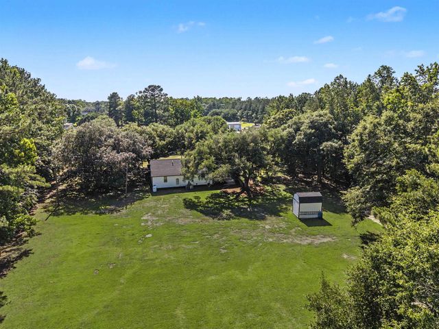 380 Morrisville Rd., Andrews, SC 29510