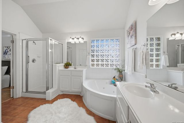 18714 Rogers Lake, San Antonio, TX 78258