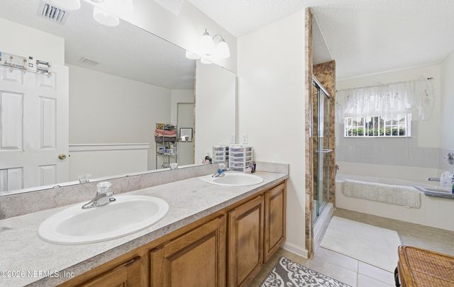 3111 MAJESTIC OAKS Lane, Green Cove Springs, FL 32043