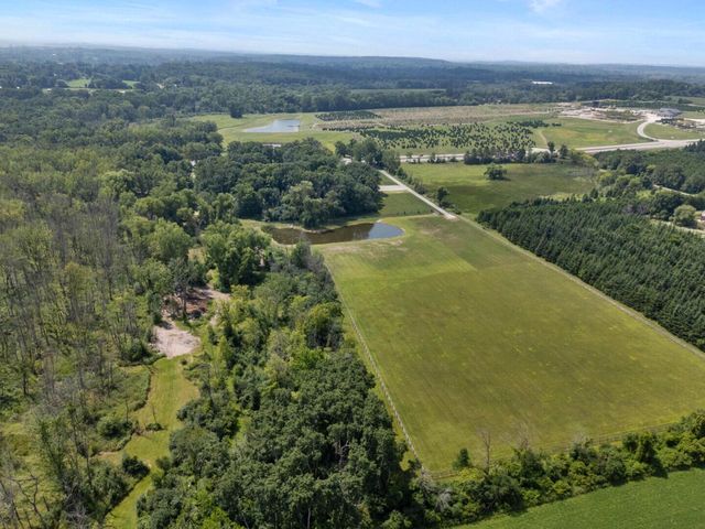 N96W20978 County Line ROAD, Colgate, WI 53017