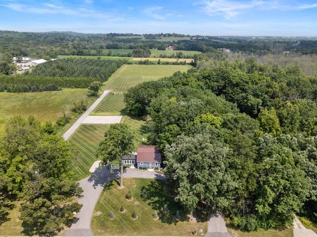 N96W20978 County Line ROAD, Colgate, WI 53017