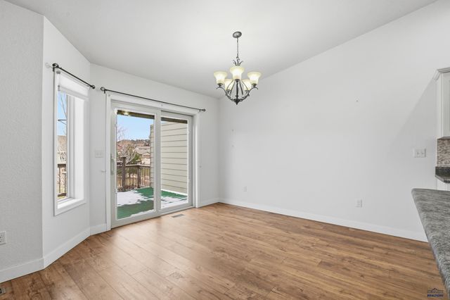 6908 EMERALD HEIGHTS RD, Summerset, SD 57718