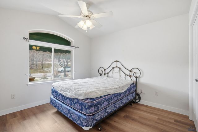 6908 EMERALD HEIGHTS RD, Summerset, SD 57718