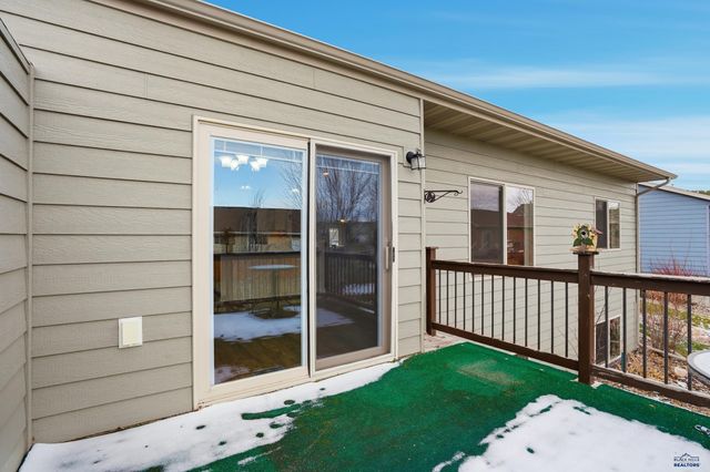 6908 EMERALD HEIGHTS RD, Summerset, SD 57718