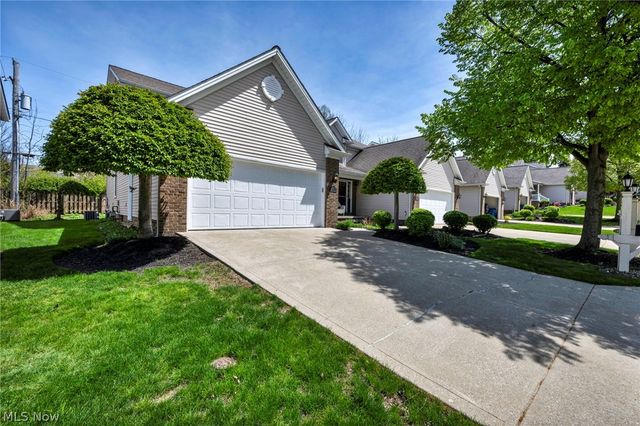 63 Sunset Cove Circle, Eastlake, OH 44095