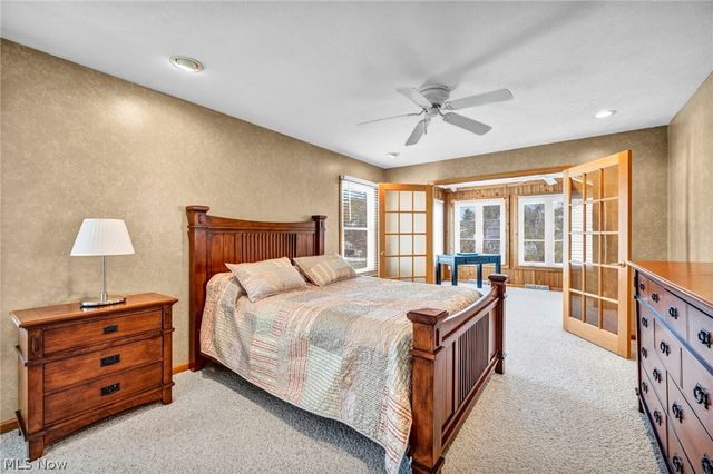 63 Sunset Cove Circle, Eastlake, OH 44095