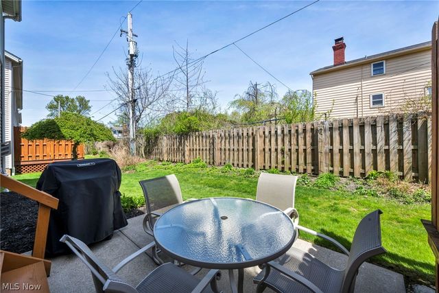 63 Sunset Cove Circle, Eastlake, OH 44095