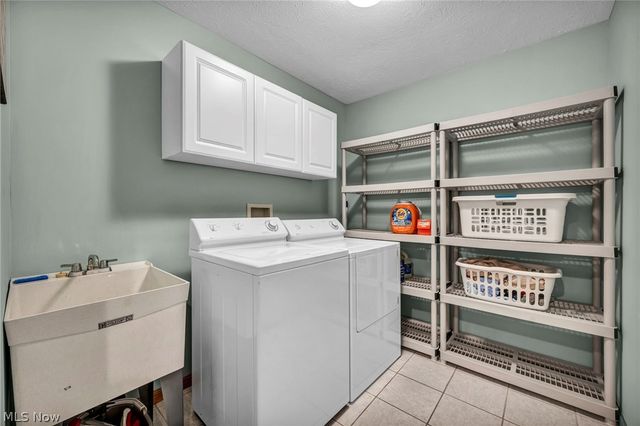 63 Sunset Cove Circle, Eastlake, OH 44095