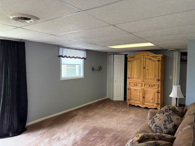 653 7th Street, Plainwell, MI 49080