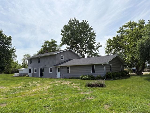653 7th Street, Plainwell, MI 49080