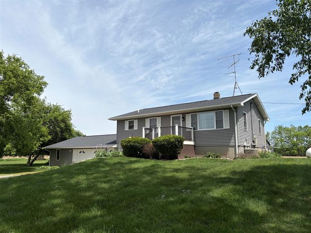 653 7th Street, Plainwell, MI 49080