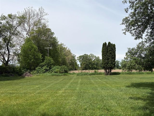 653 7th Street, Plainwell, MI 49080