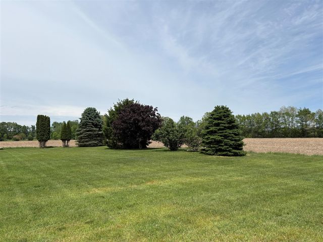 653 7th Street, Plainwell, MI 49080