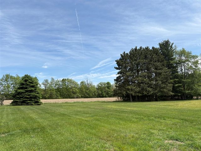 653 7th Street, Plainwell, MI 49080