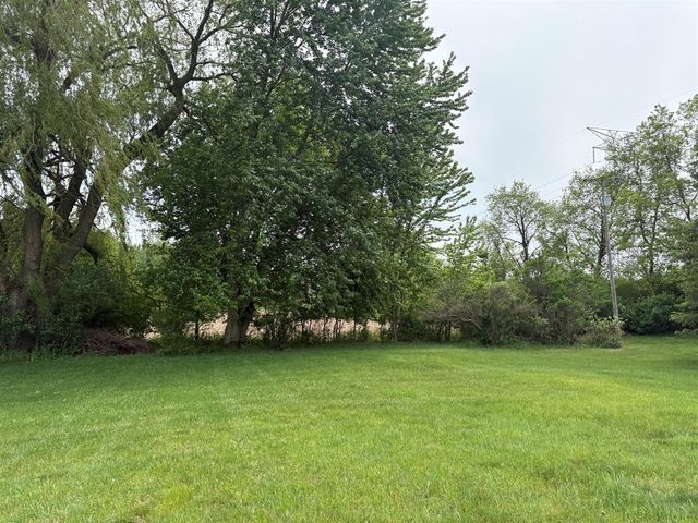 653 7th Street, Plainwell, MI 49080