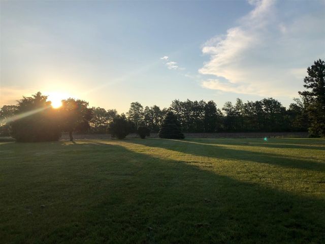 653 7th Street, Plainwell, MI 49080