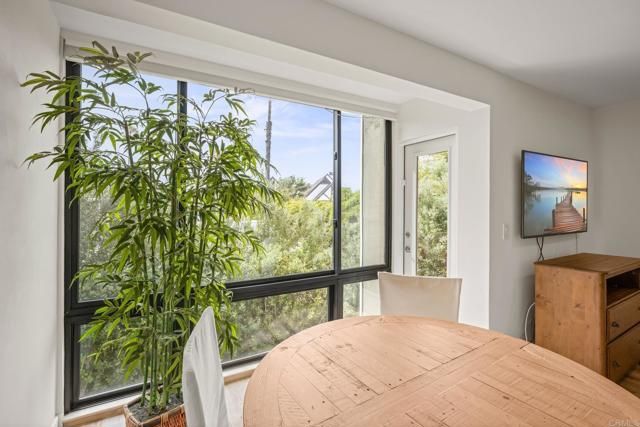 1552 Camino Del Mar 401, Del Mar, CA 92014