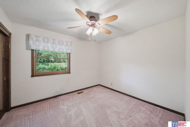2520 Dorothy Drive, Lincoln, NE 68507