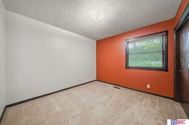 2520 Dorothy Drive, Lincoln, NE 68507