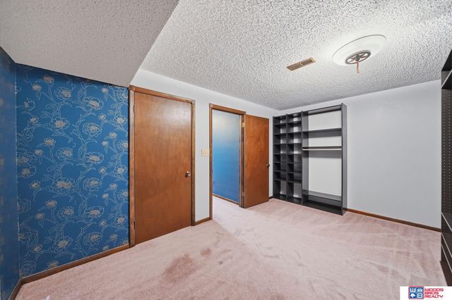 2520 Dorothy Drive, Lincoln, NE 68507