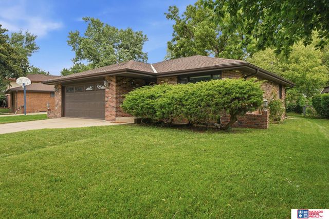 2520 Dorothy Drive, Lincoln, NE 68507