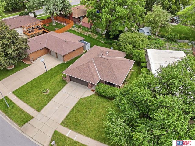 2520 Dorothy Drive, Lincoln, NE 68507