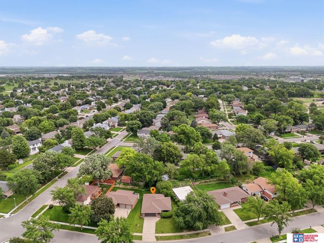 2520 Dorothy Drive, Lincoln, NE 68507