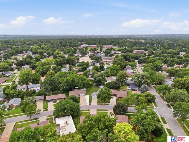 2520 Dorothy Drive, Lincoln, NE 68507