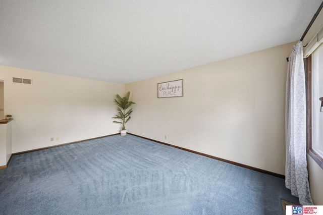 2520 Dorothy Drive, Lincoln, NE 68507