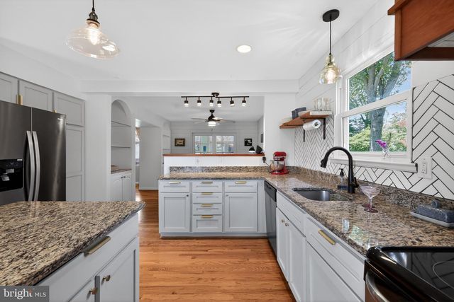 8600 PLUM CREEK DR, Gaithersburg, MD 20882