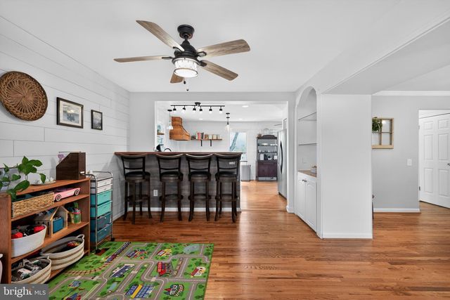 8600 PLUM CREEK DR, Gaithersburg, MD 20882