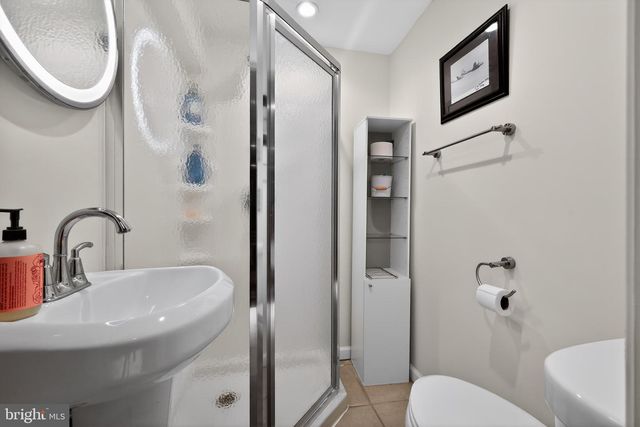 8600 PLUM CREEK DR, Gaithersburg, MD 20882