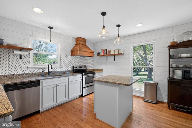 8600 PLUM CREEK DR, Gaithersburg, MD 20882
