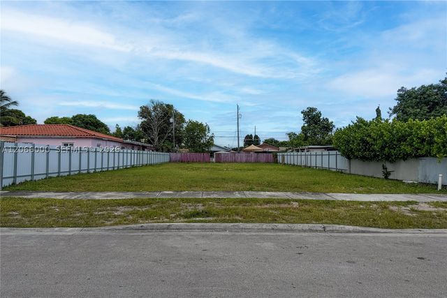 941 E 31st St, Hialeah, FL 33013