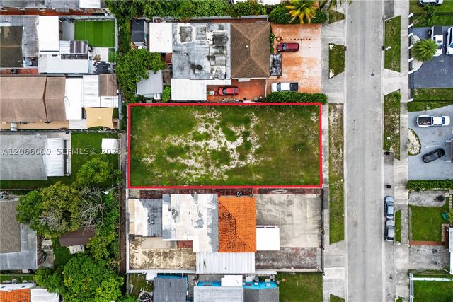 941 E 31st St, Hialeah, FL 33013