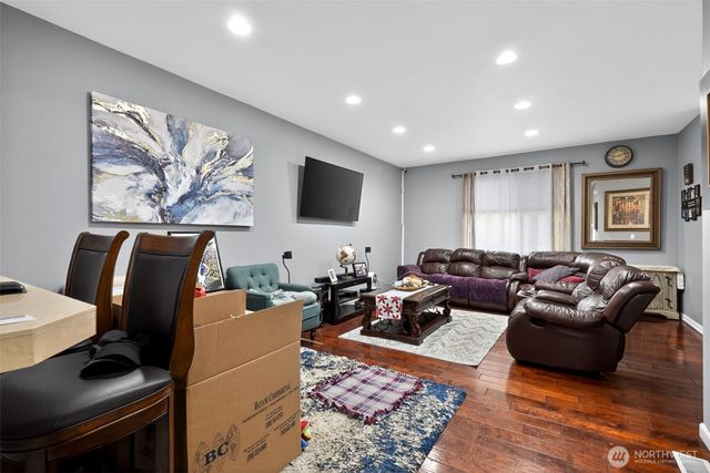 5007 NE 6th Street, Renton, WA 98059