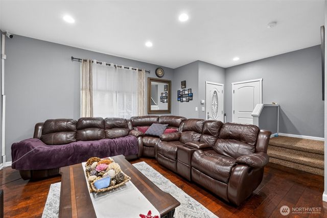 5007 NE 6th Street, Renton, WA 98059
