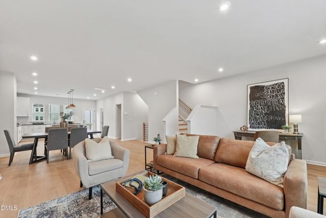 1049 Zelkova Lane, Chapel Hill, NC 27517