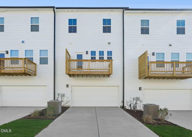 1049 Zelkova Lane, Chapel Hill, NC 27517