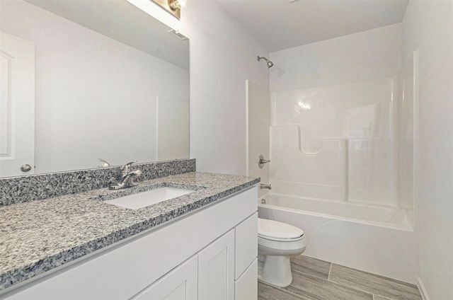 43640 S Timberview Drive, Belleville, MI 48111