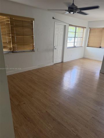 1024 Tyler St, Hollywood, FL 33019