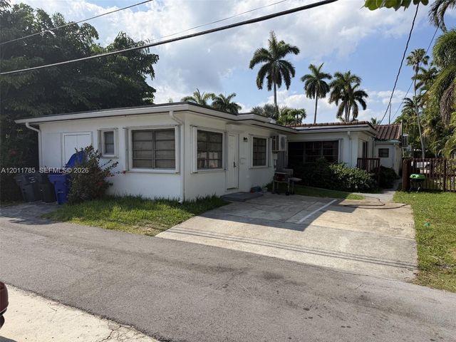 1024 Tyler St, Hollywood, FL 33019
