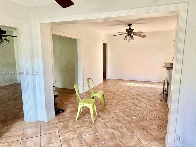 1024 Tyler St, Hollywood, FL 33019