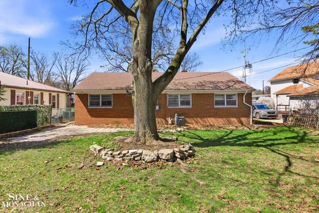 3126 Gratiot Avenue, Port Huron, MI 48060