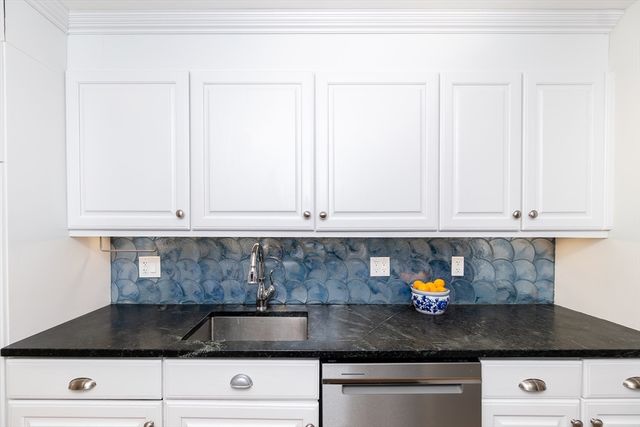 1 Seal Harbor PH16, Winthrop, MA 02152