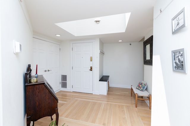 1 Seal Harbor PH16, Winthrop, MA 02152