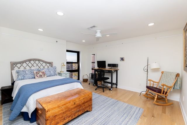 1 Seal Harbor PH16, Winthrop, MA 02152